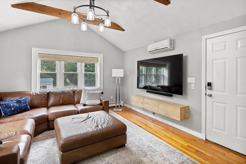 32 Hall Pl