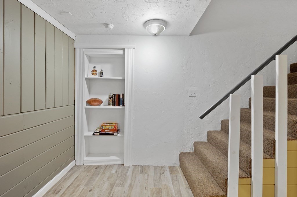 32 Hall Pl
