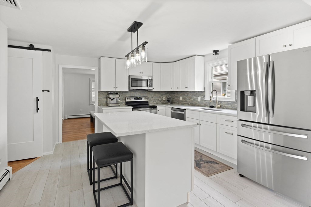 32 Hall Pl