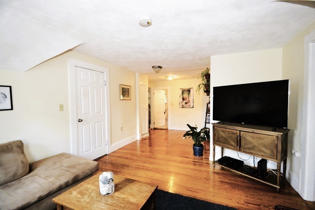 41 Marion Street Unit: 3