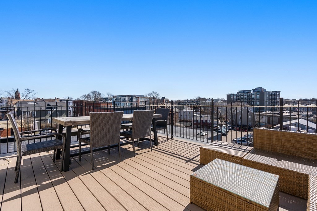 8 Enterprise St Unit: 3