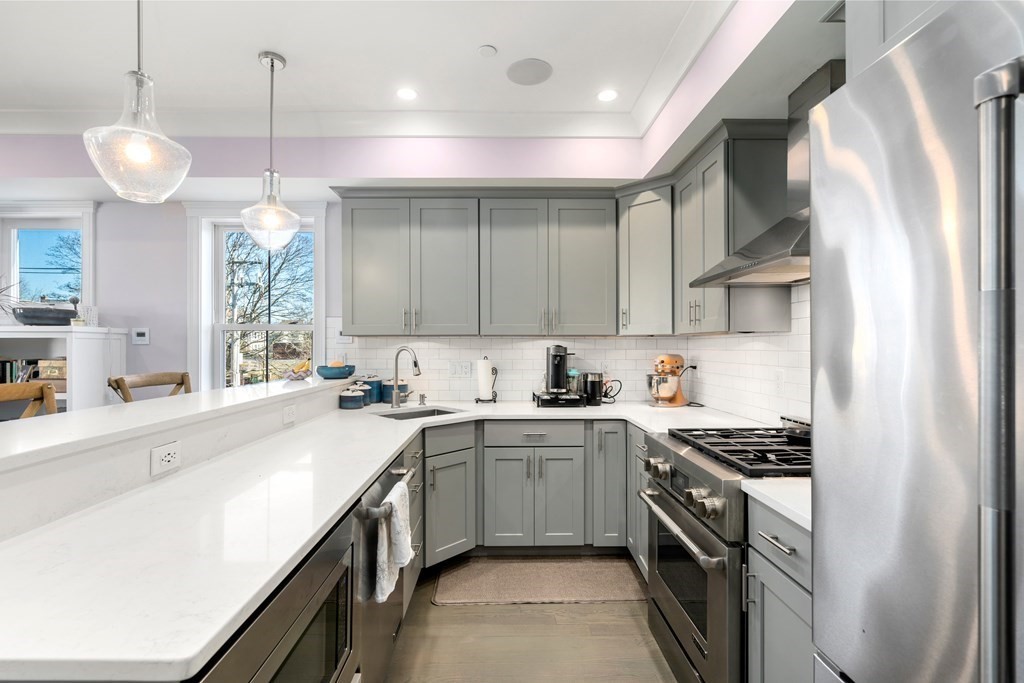 8 Enterprise St Unit: 3