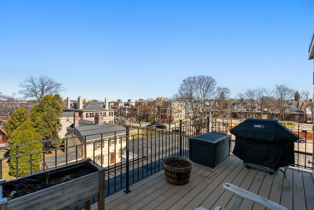 8 Enterprise St Unit: 3