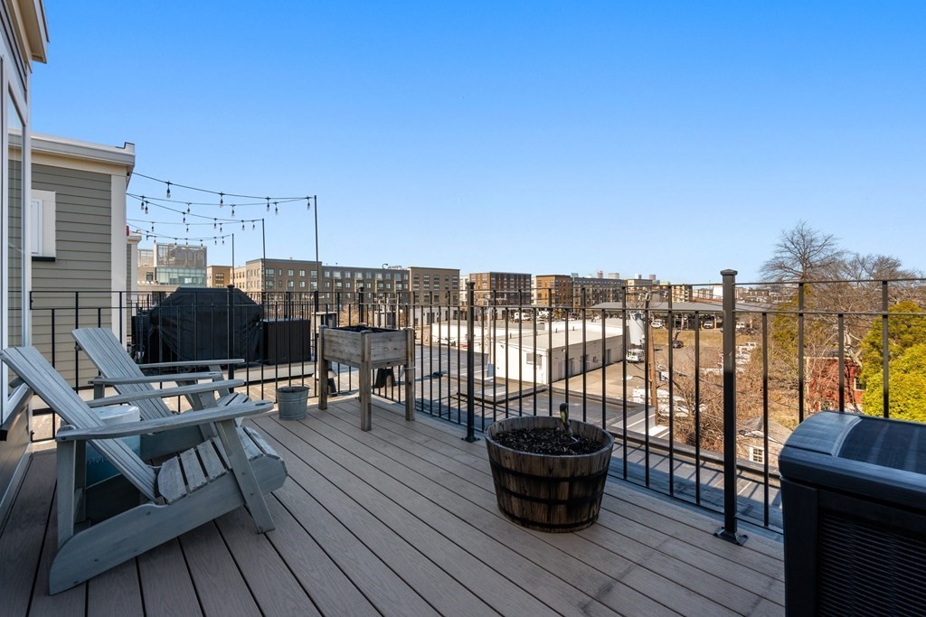 8 Enterprise St Unit: 3