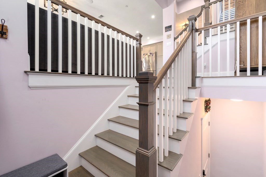 8 Enterprise St Unit: 3