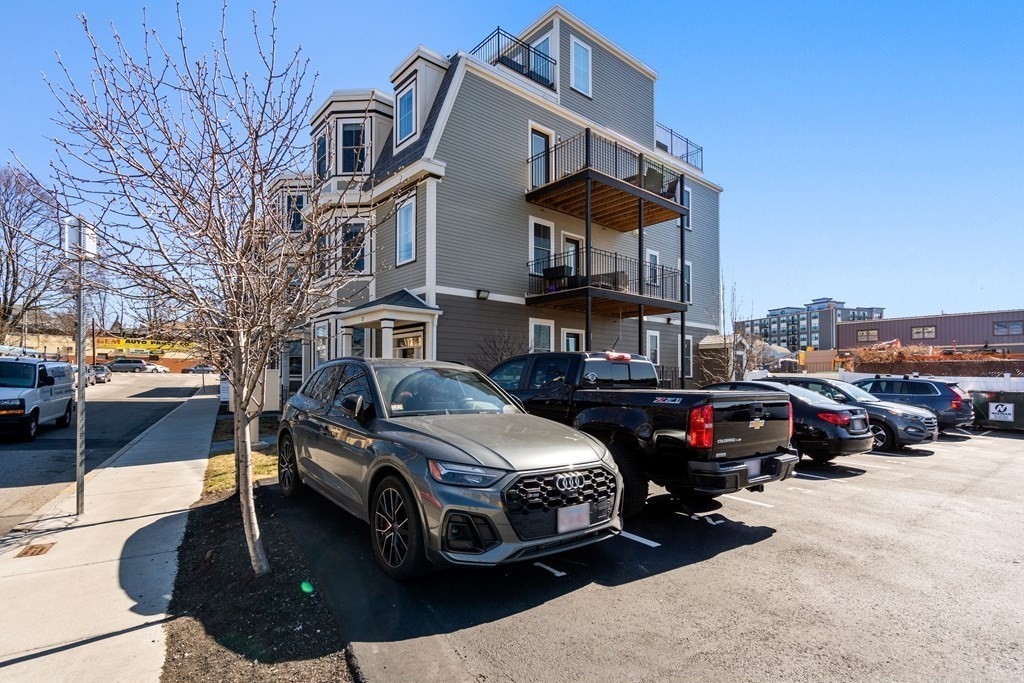 8 Enterprise St Unit: 3