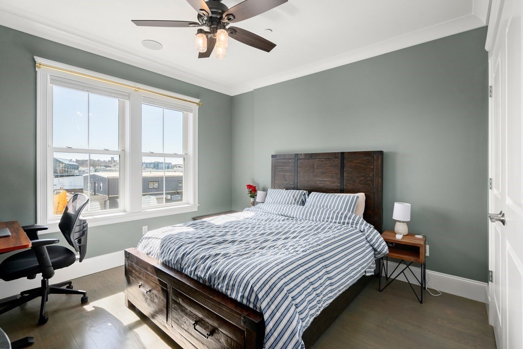 8 Enterprise St Unit: 3