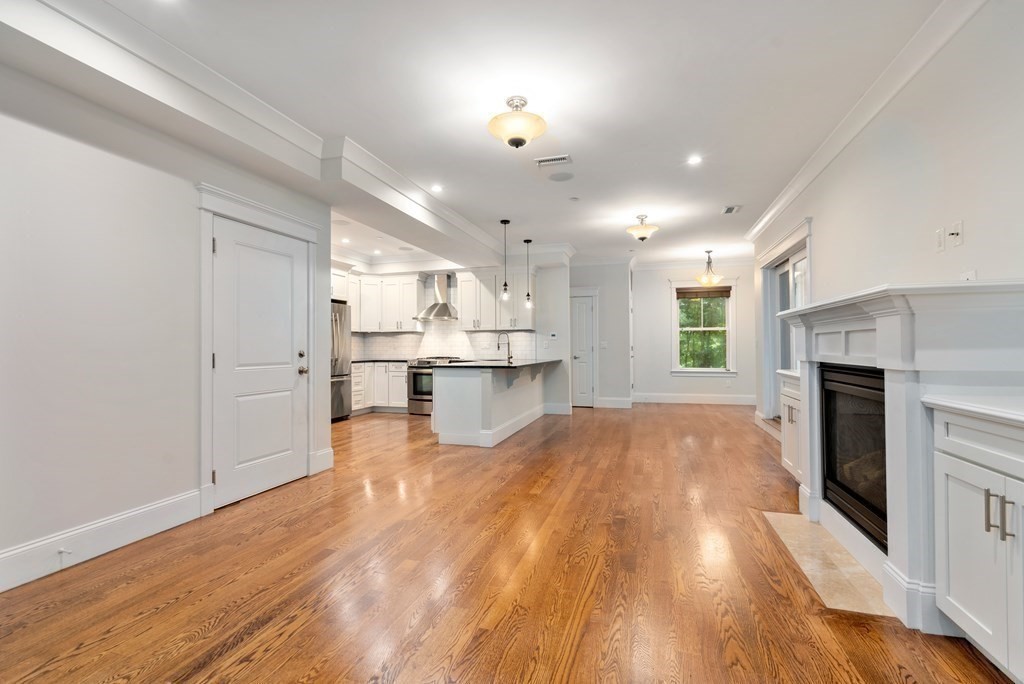 8 Sea View Ter Unit: #2