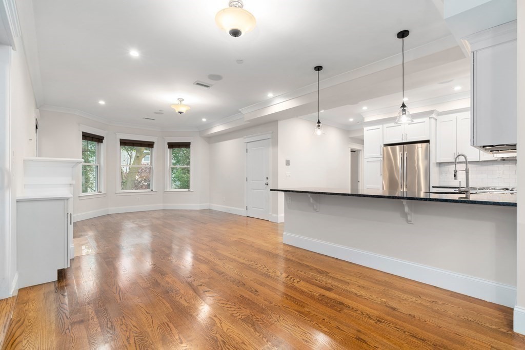 8 Sea View Ter Unit: #2