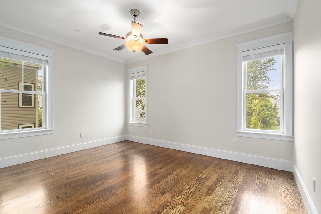 8 Sea View Ter Unit: #2