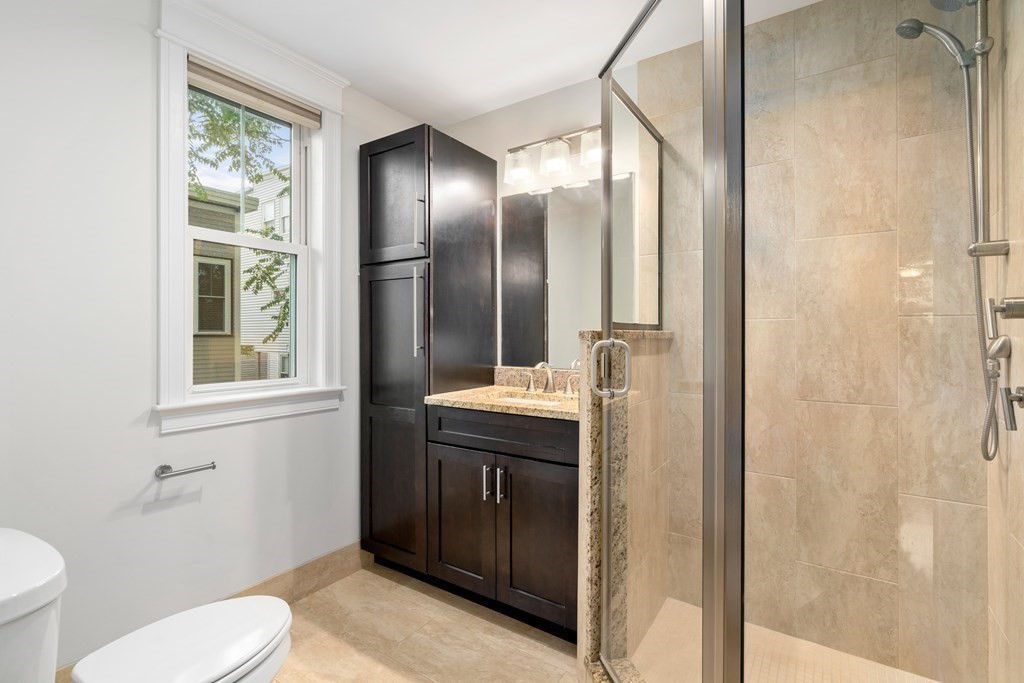 8 Sea View Ter Unit: #2