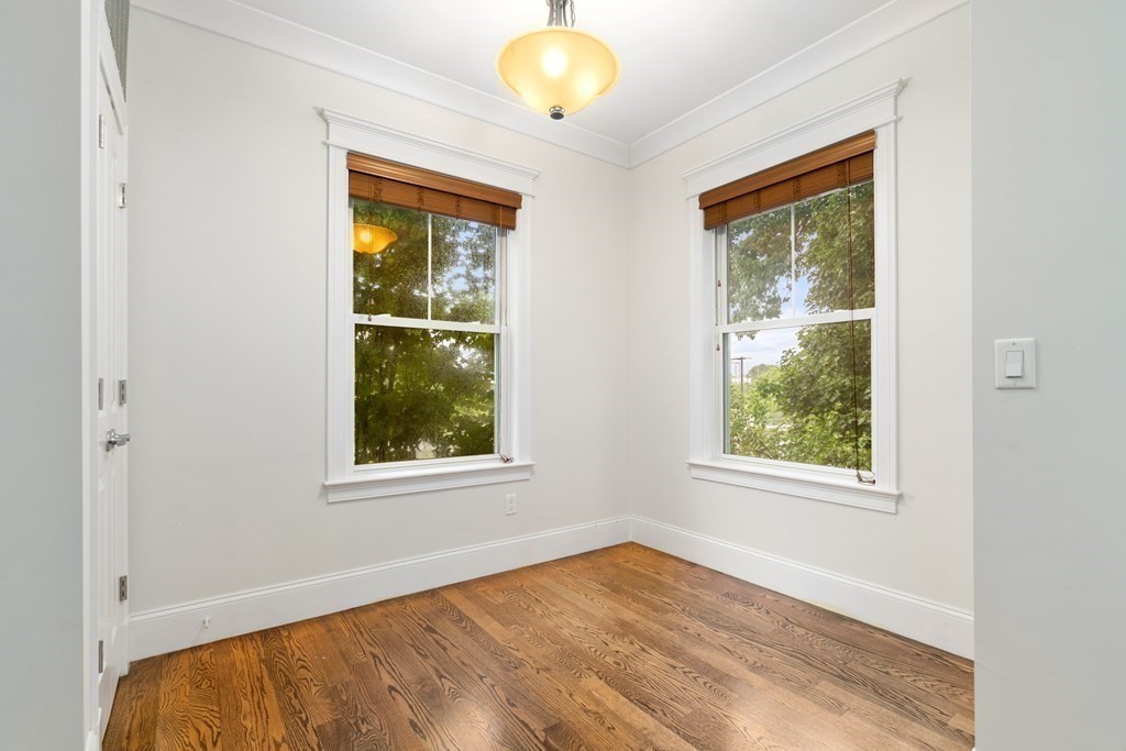 8 Sea View Ter Unit: #2