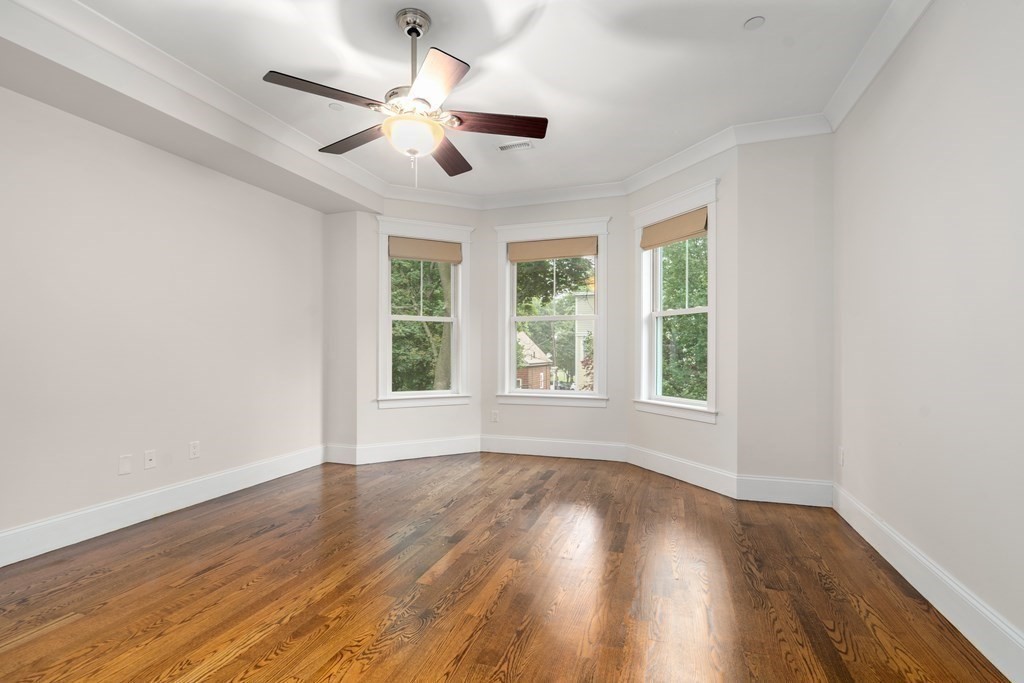 8 Sea View Ter Unit: #2