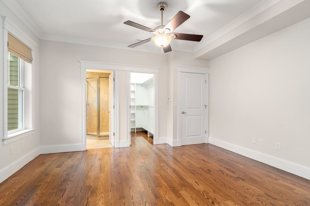 8 Sea View Ter Unit: #2
