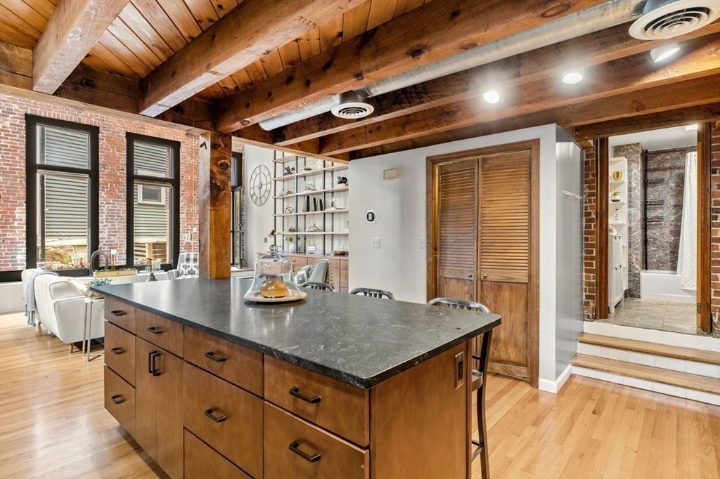 28 Seaverns Avenue Unit: 12