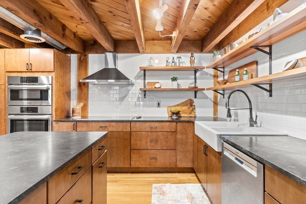 28 Seaverns Avenue Unit: 12