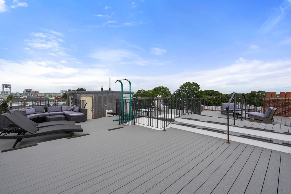 828-830 E 5th St Unit: 5