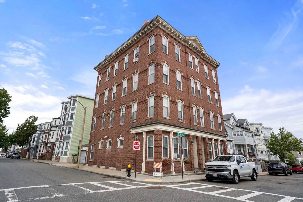 828-830 E 5th St Unit: 5