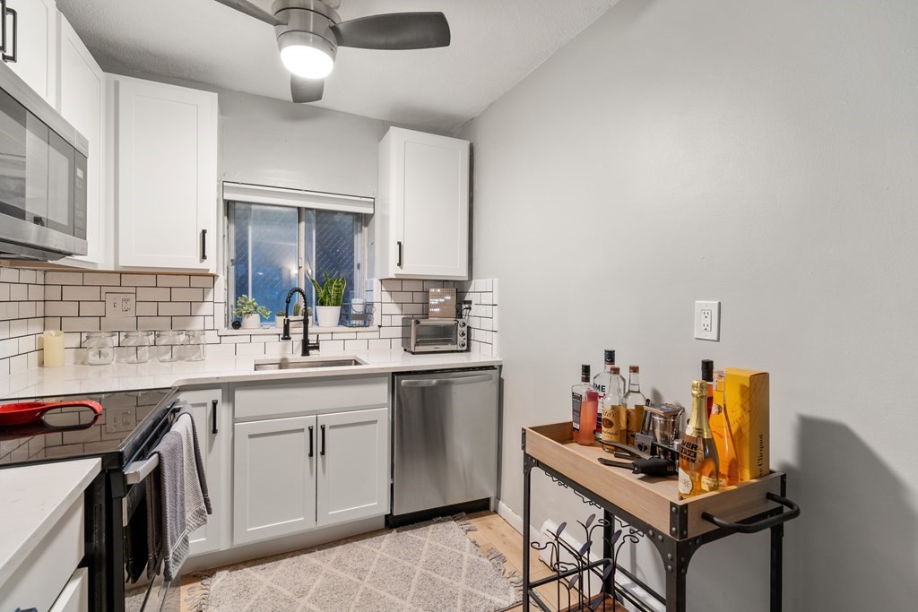549 Adams St Unit: 4