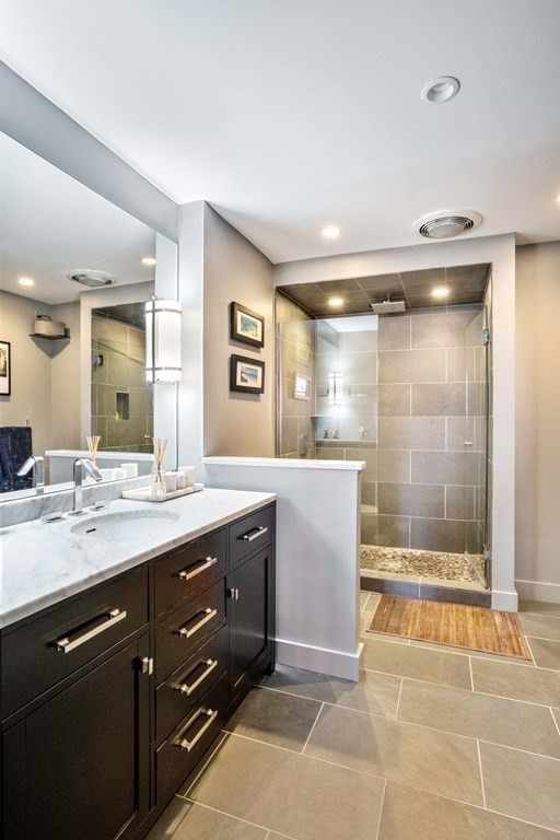 33 Sleeper St Unit: 402