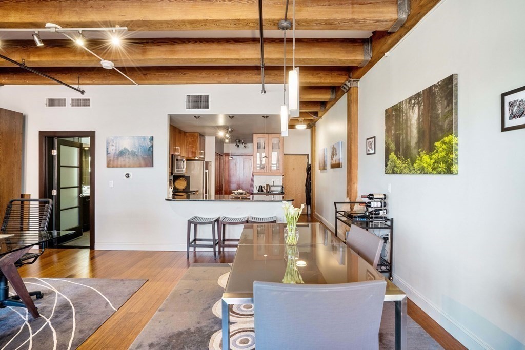 33 Sleeper St Unit: 402