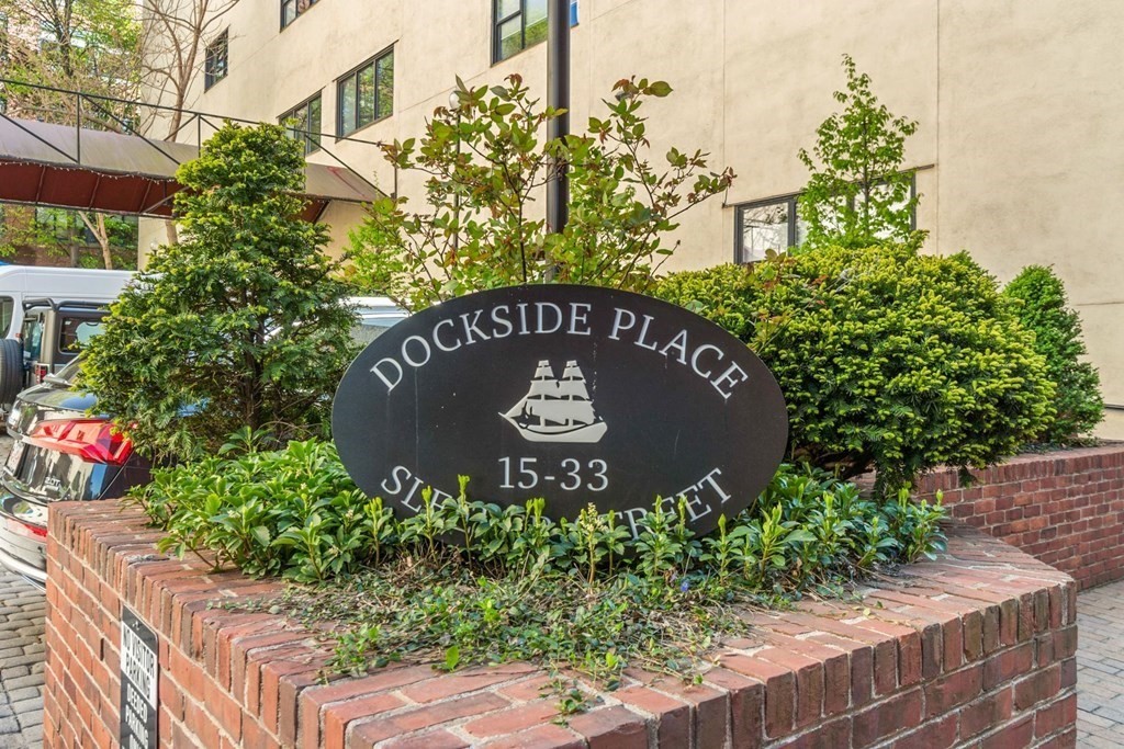 33 Sleeper St Unit: 402