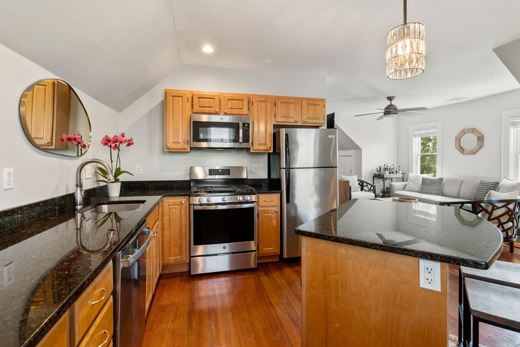 109 Sawyer Ave Unit: 3