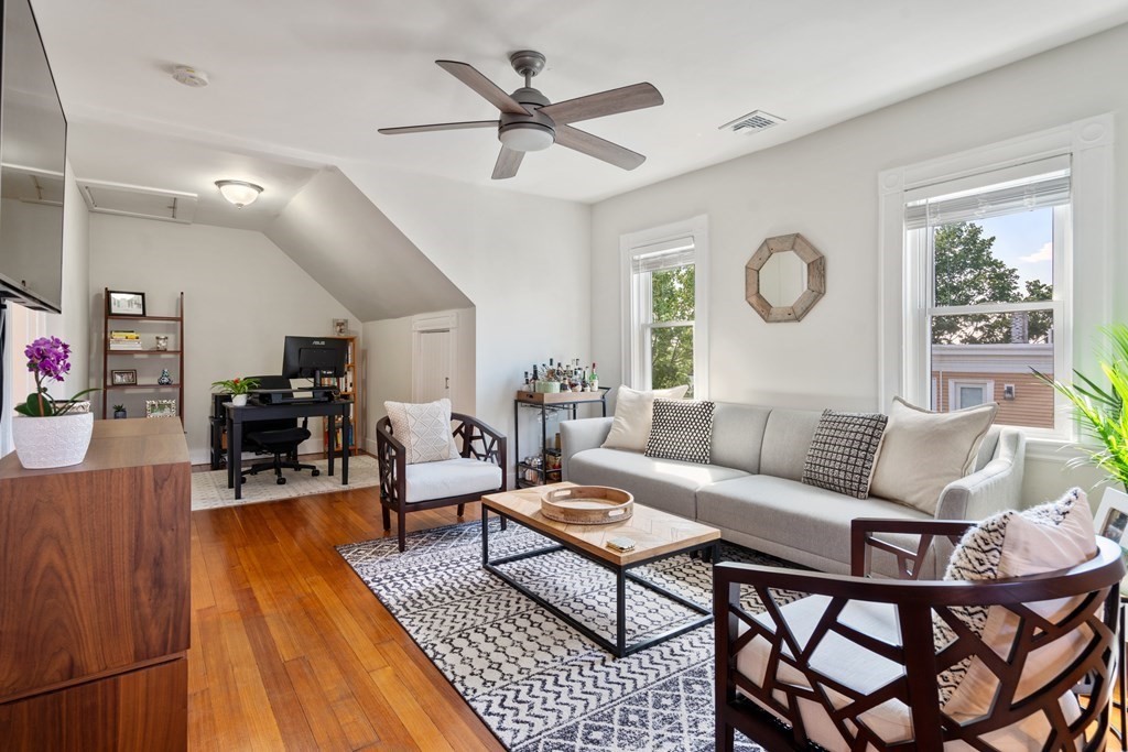 109 Sawyer Ave Unit: 3