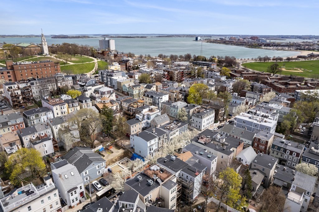 22 Mercer St Unit: B