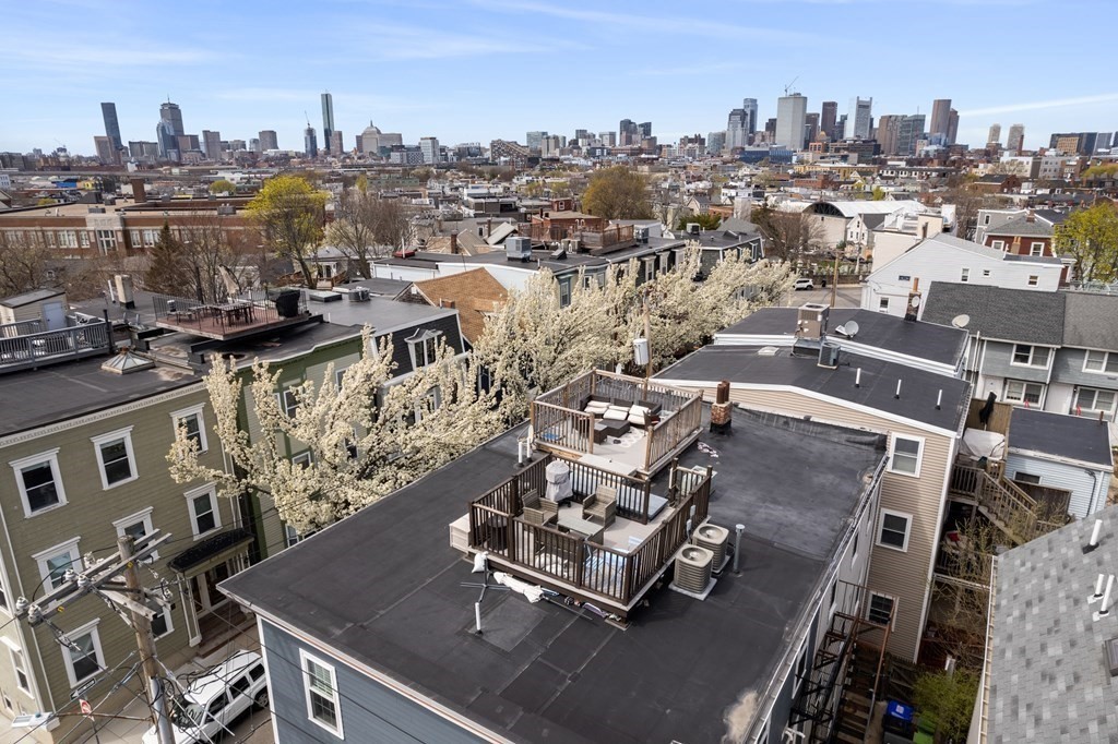 22 Mercer St Unit: B