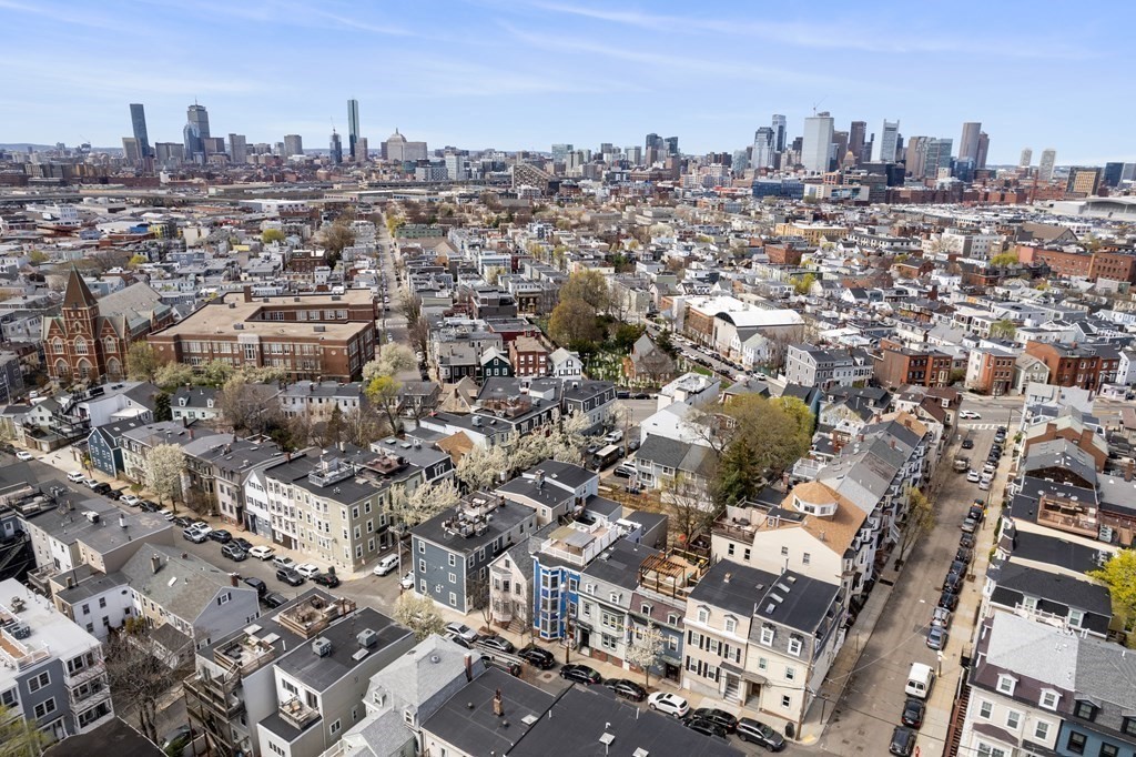 22 Mercer St Unit: B