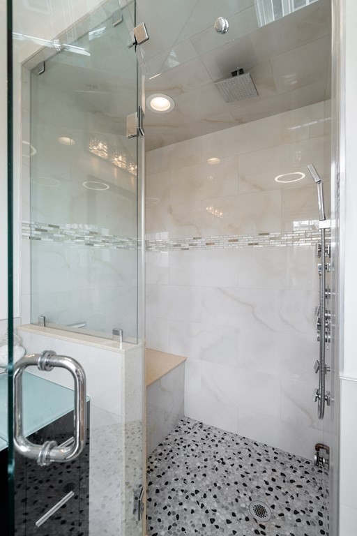 22 Mercer St Unit: B