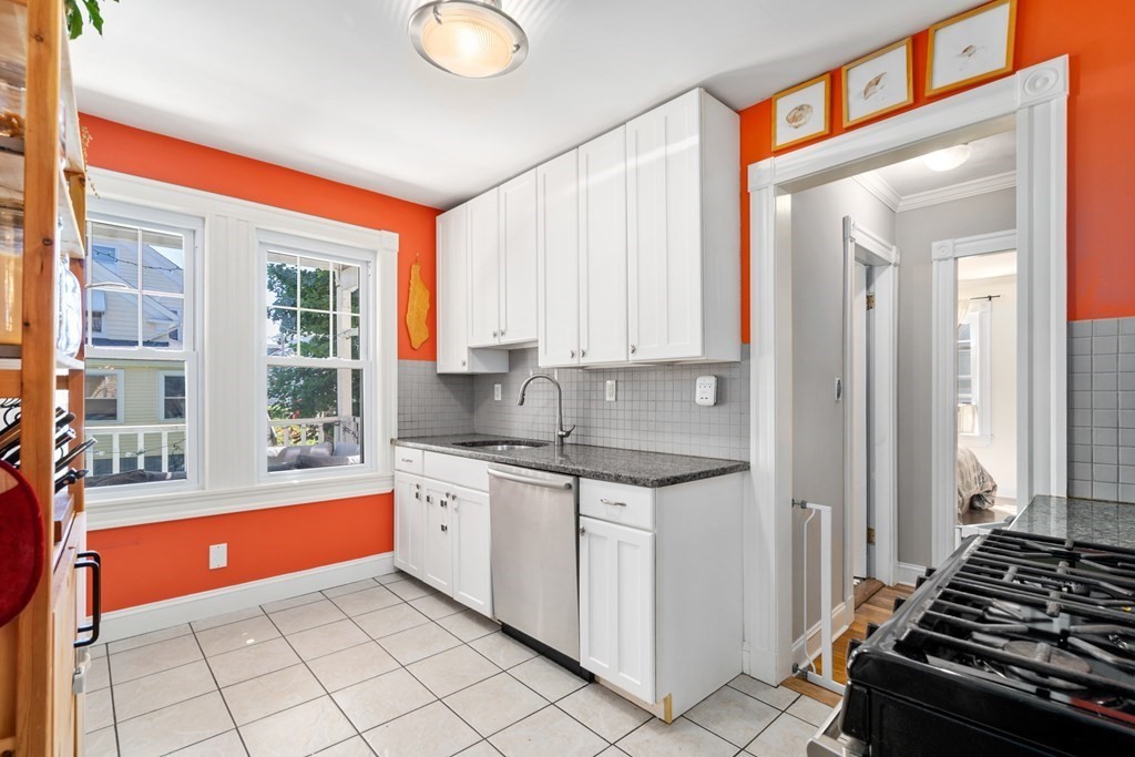 18 Verdun St Unit: 1