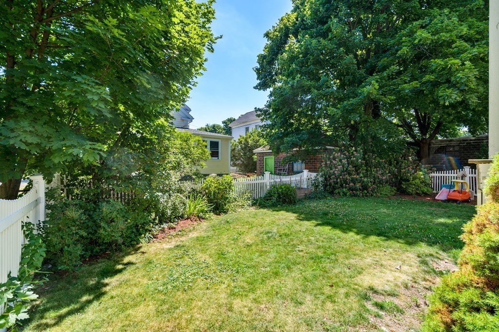 18 Verdun St Unit: 1