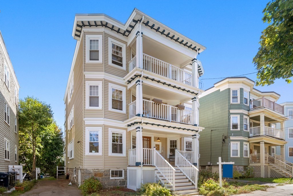 18 Verdun St Unit: 1