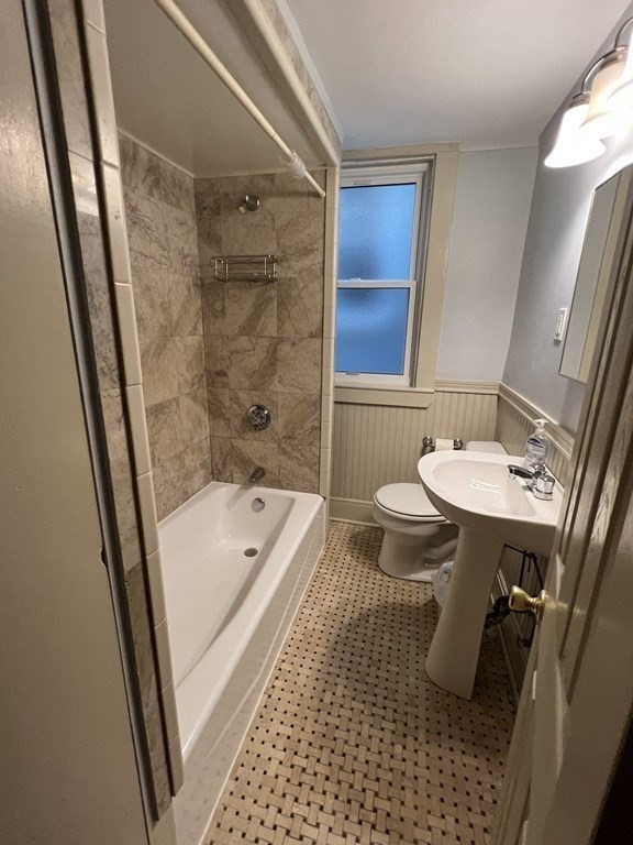 12 Winfield St Unit: 1