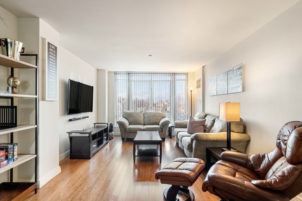 1910 Dorchester Avenue Unit: 521