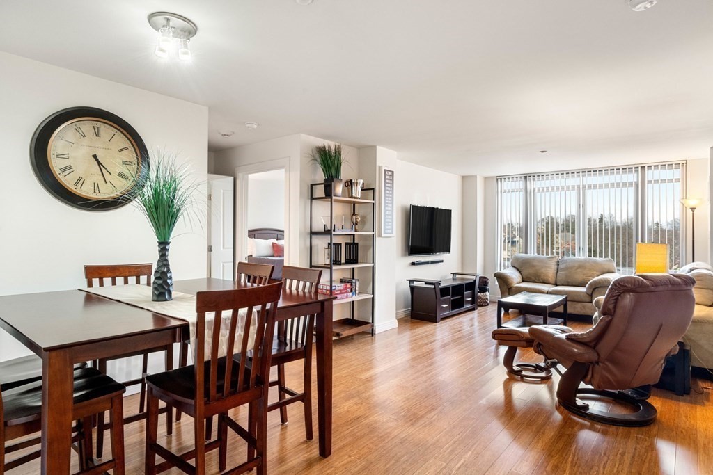 1910 Dorchester Avenue Unit: 521