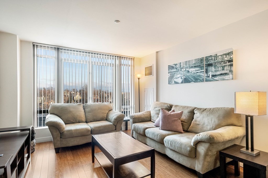 1910 Dorchester Avenue Unit: 521