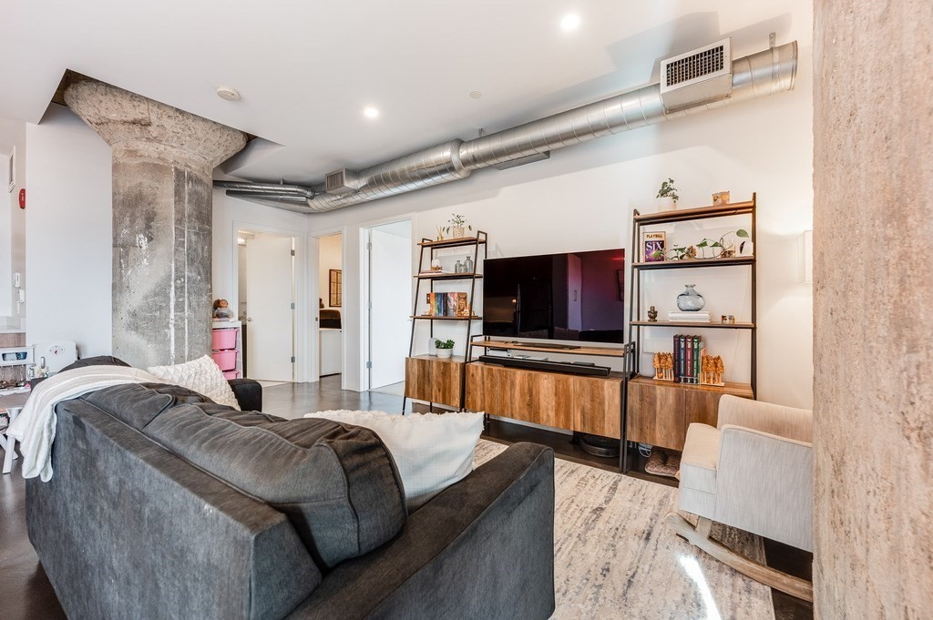 9 Medford St Unit: 313