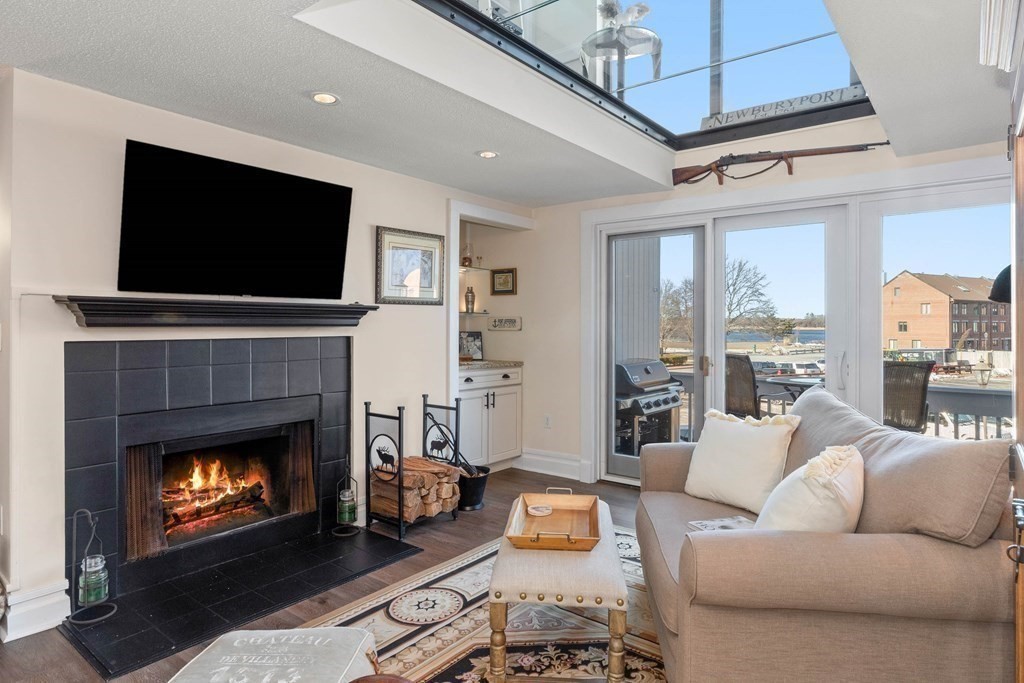 126 Merrimac St Unit: 8