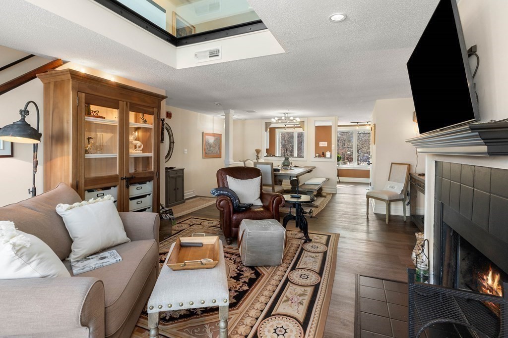 126 Merrimac St Unit: 8