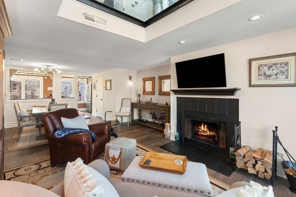 126 Merrimac St Unit: 8