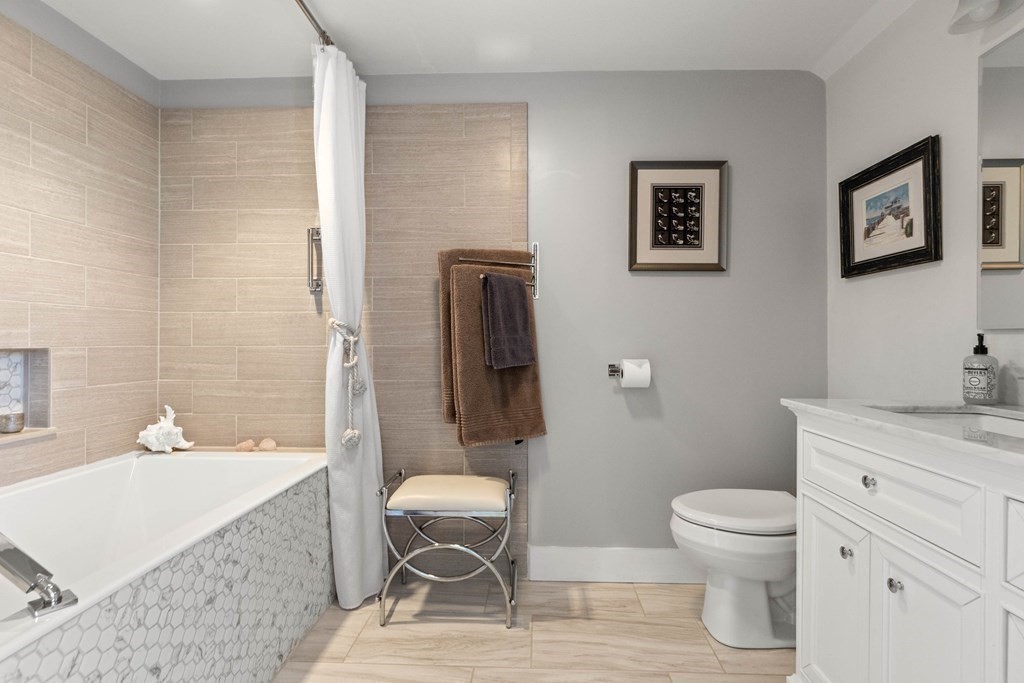 126 Merrimac St Unit: 8