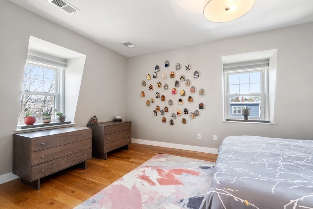 145 Stoughton St Unit: 2