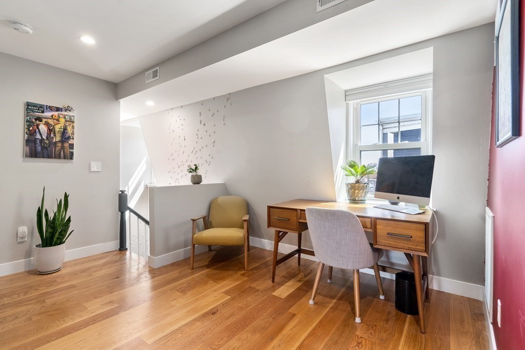 145 Stoughton St Unit: 2