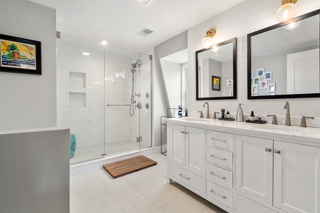 145 Stoughton St Unit: 2