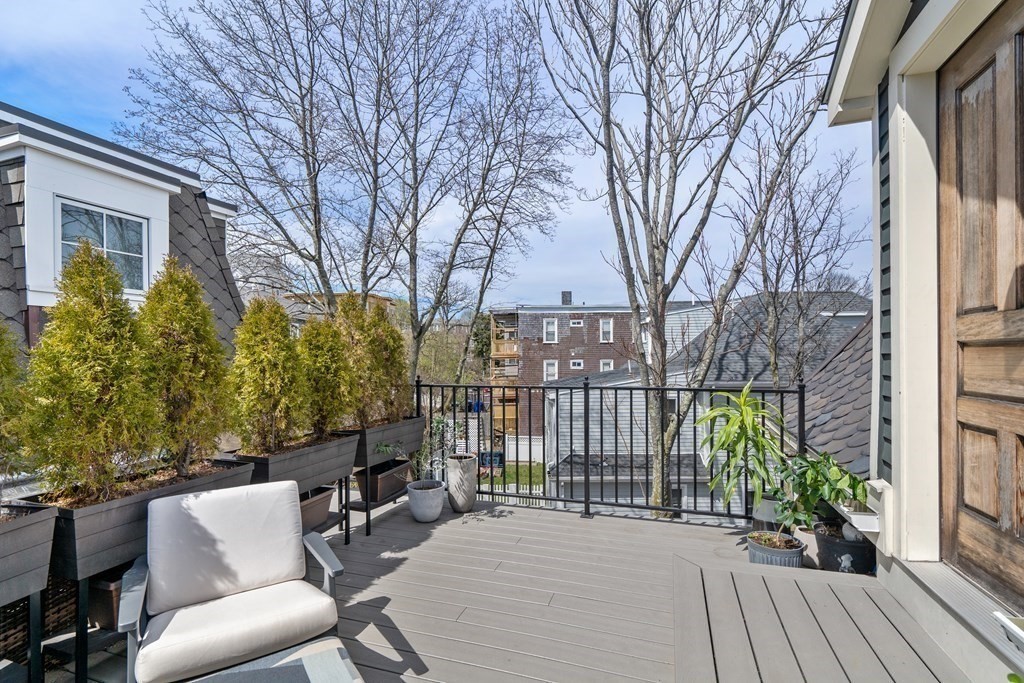 145 Stoughton St Unit: 2