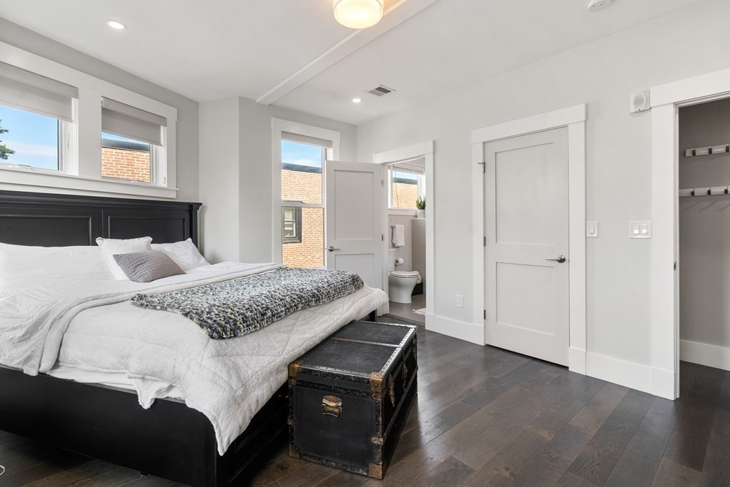 125 Stoughton St Unit: 6