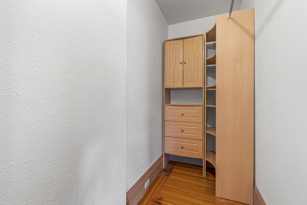 115 West Emerson St Unit: 201